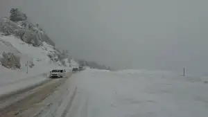 Εξόρμηση στα Κελάρια Παρνασσού και μετά Καμένα Βούρλα για ζεστό μπάνιο!
